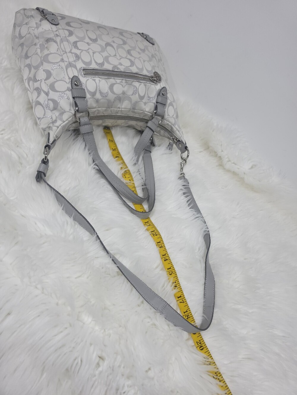 Coach F18378 Signature Gray and Silver Jacquard Shoulder Purse - Picture 5 of 13